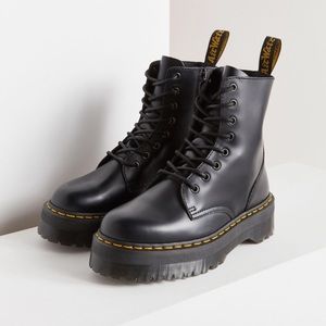 Dr. Martens Jadon platform 8-eye boot